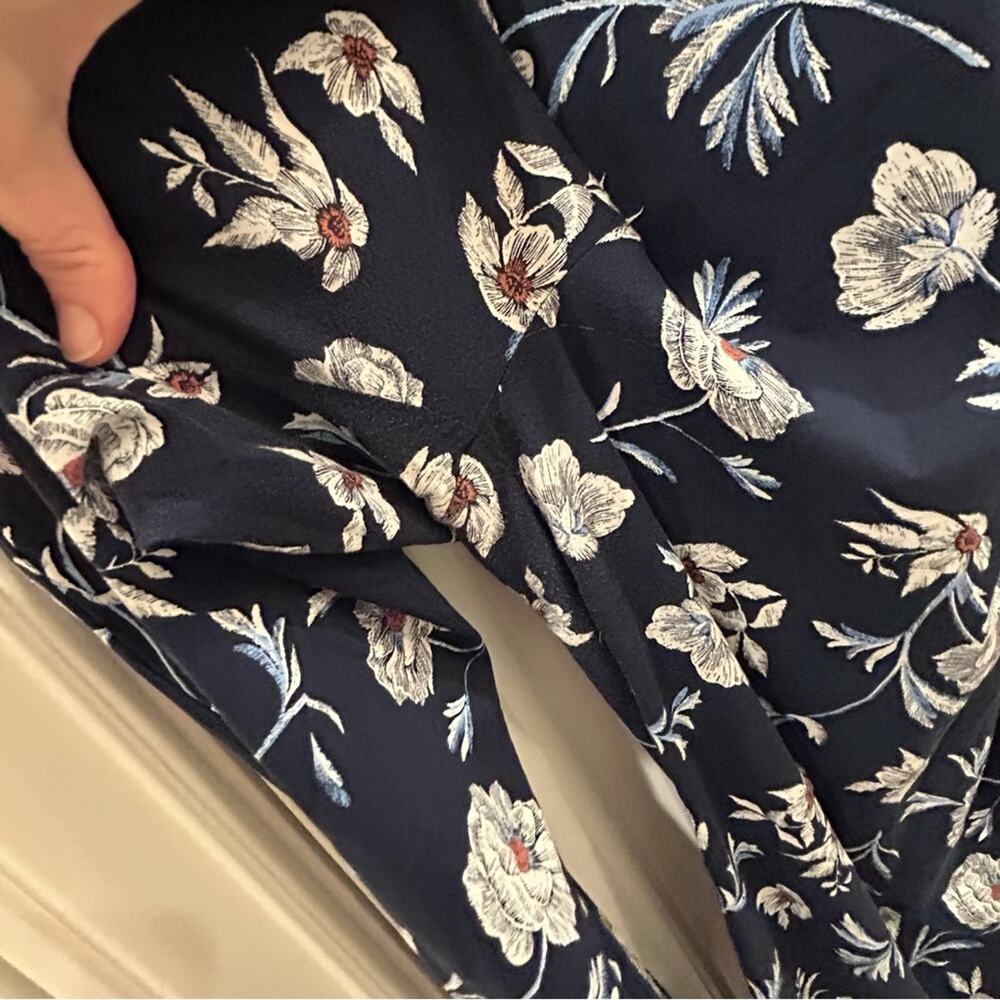 Torrid Challis Navy White Floral Wide Leg Rayon Jumpsuit Women's L Plus Curvy - Picture 10 of 12